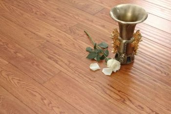 實木地板的優缺點，實木地板如何選購
